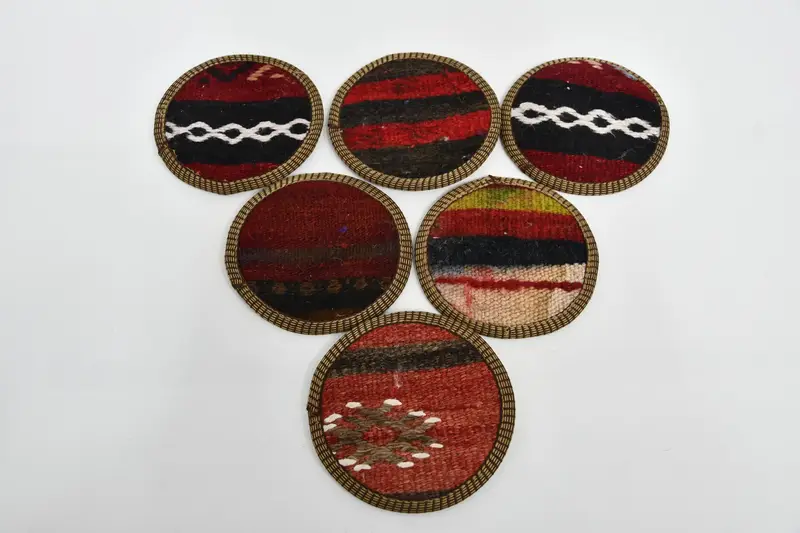 Böhmische runde Untersetzer, einzigartiges Untersetzer-Set in Rot und Weiß
