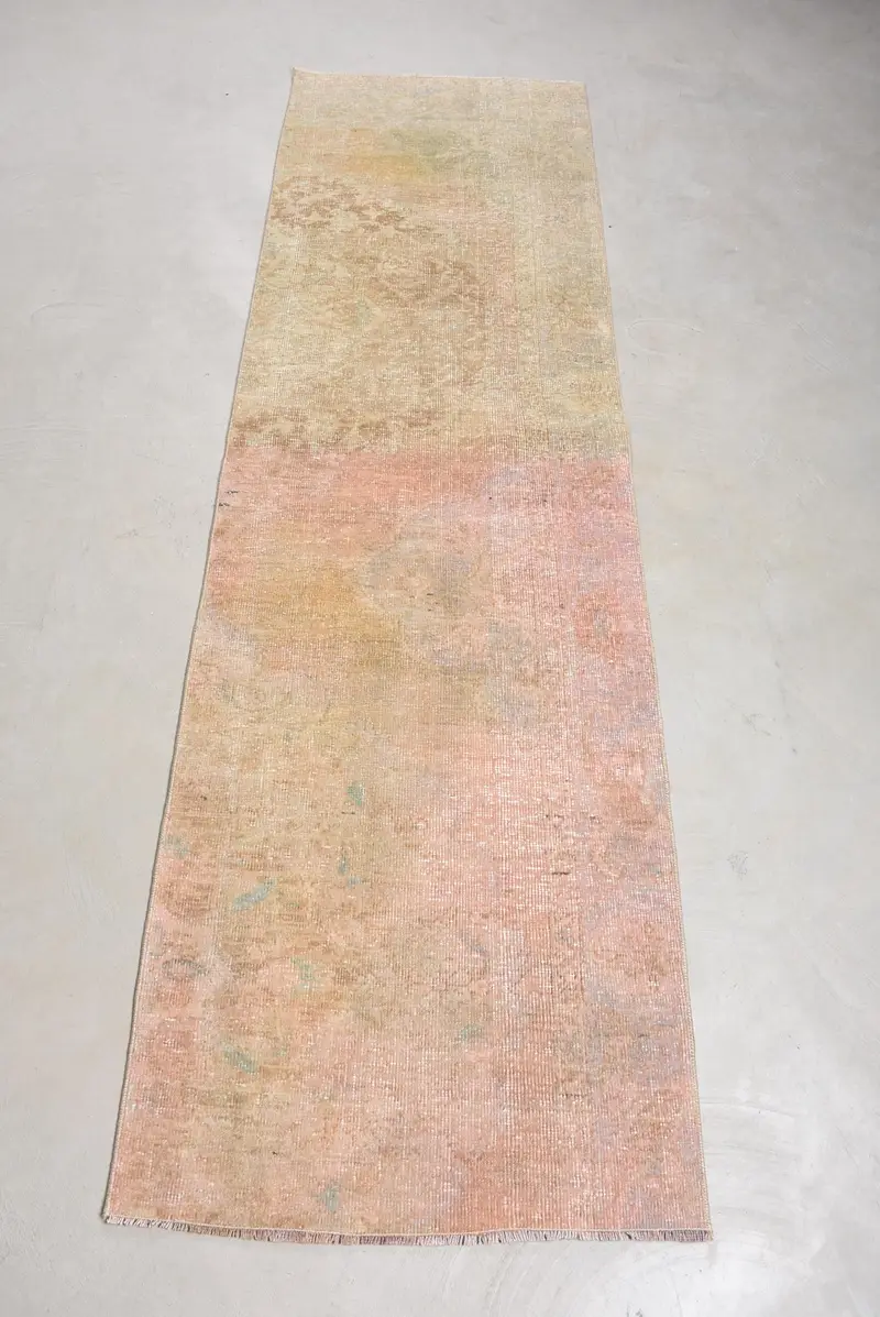 Türk Halısı, 2.3x7.9 ft Vintage Halı, Pembe Kahverengi Çiçekli Yün Halı - 1