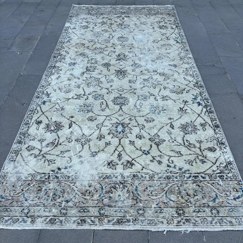 Elegant Beige Moroccan Rug, 5.2x11.4 ft Beige & Brown