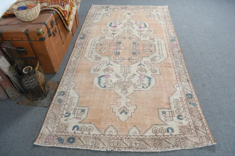 Orangefarbener Südwestteppich, 4,2 x 7,4 Fuß, Beige-Akzent