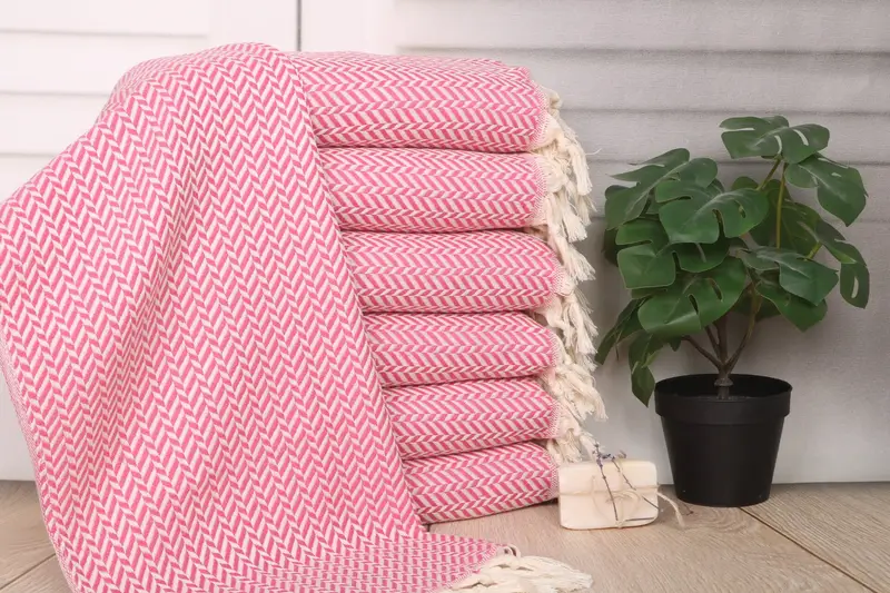 Toallas de baño, toalla navideña, toalla de mano personalizada, toalla de chevron de algodón 36x18, toalla de cocina monograma, regalo para compañeros de trabajo, favores de despedida de soltera - 1
