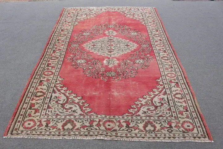 5.5x8.7 ft Rug, Turkish Vintage Rug, Red Wool Rug - 1