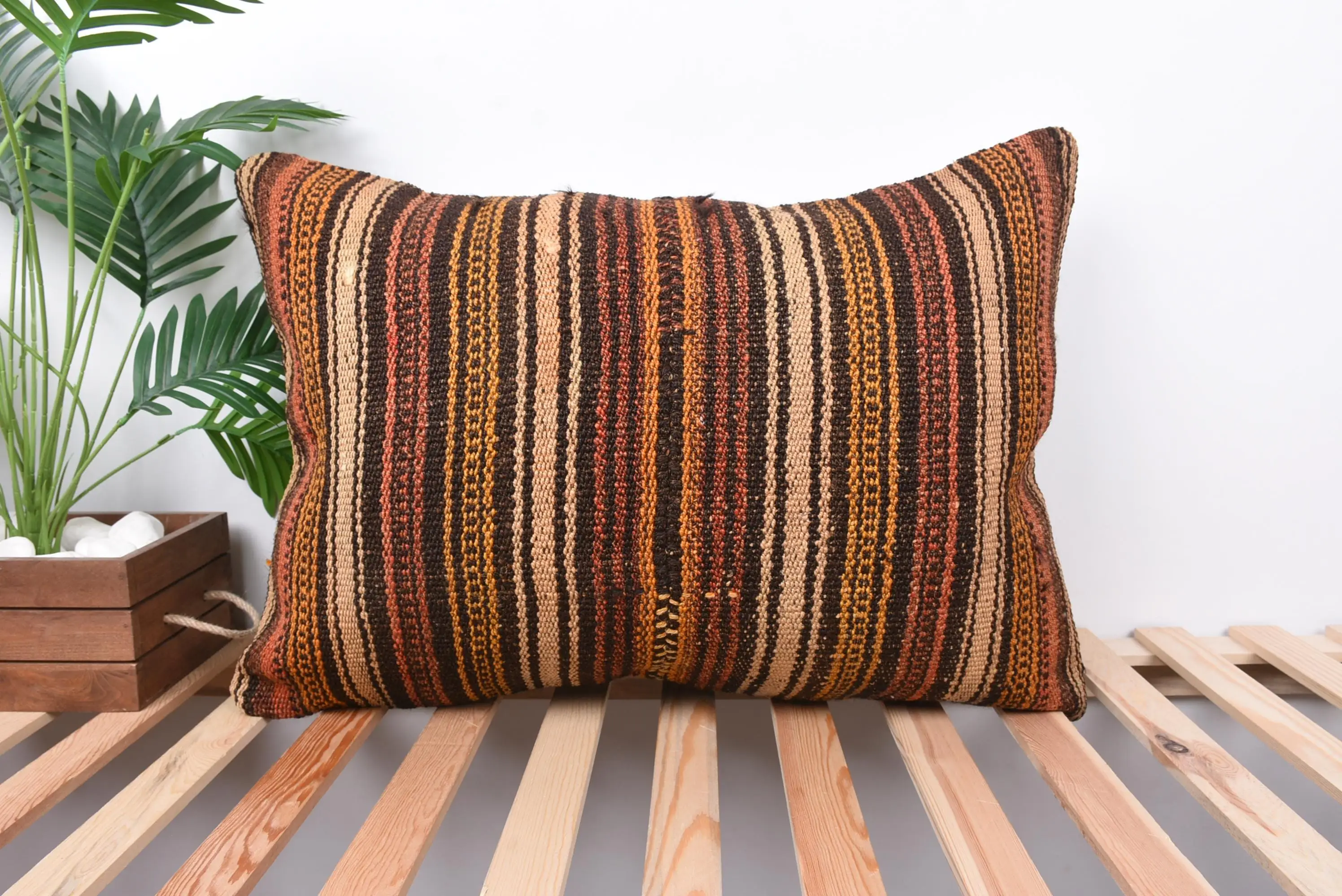 Kırmızı ve turuncu çizgili dekoratif yastık, 20x28 inç, işlemeli pamuklu yastık - 1