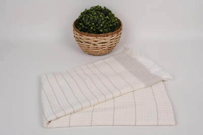 Lightweight towel, Bridesmaid Towel, Fouta towel, Personalized Towel Gift, Bridal Party Gifts, Bachelorette Party Favors, 70x40 Cotton Waffle Towel - 4