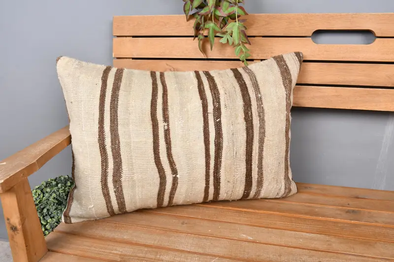 Vintage Pillow, Pillow Sham, Throw Kilim Pillow, 16x24 Beige Pillow Case, Kilim Pillow, Customized Pillow, Crochet Pattern Cushion Cover - 1