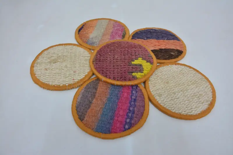 Posavasos morado y amarillo, posavasos únicos para bebidas boho