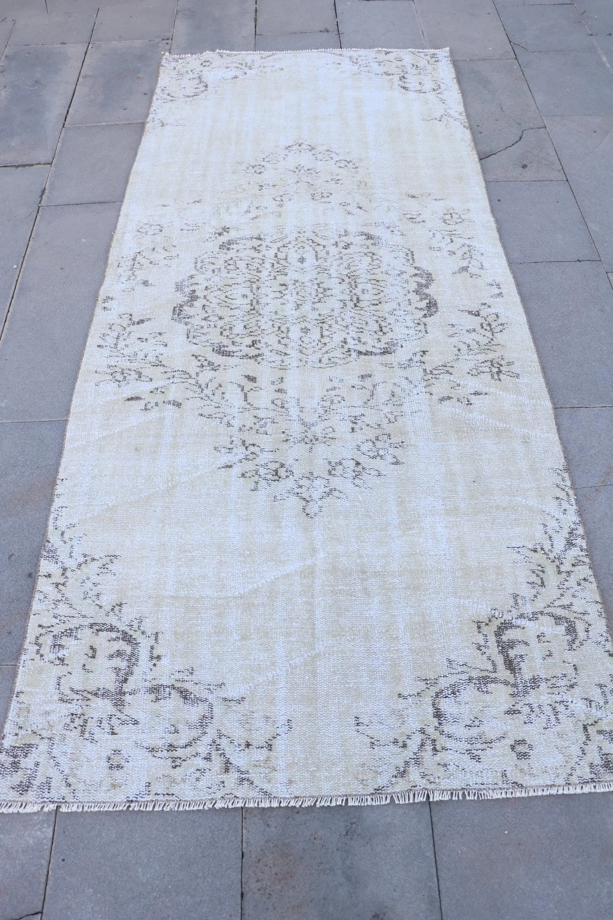 Turkish Area Rug 3.3x7.9 ft (100x240 cm), Vintage White Abstract Wool Rug - 1