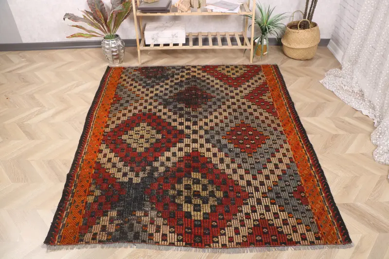 Kırmızı & Mor Halı, 4,8x5,7 ft Bordürlü Tasarım