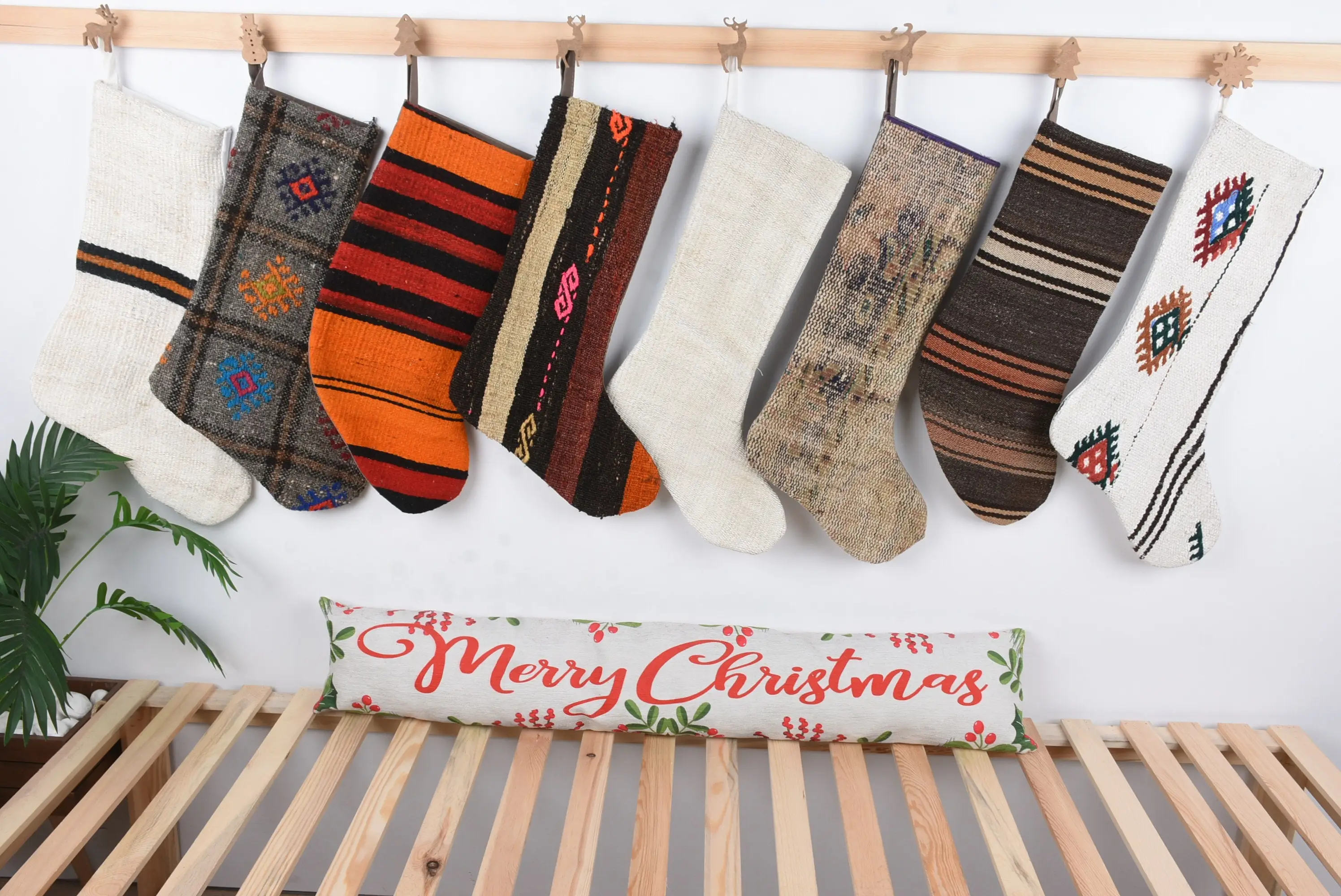 Şenlikli Kilim Çorabı, 8 inç Noel Süsleri Çorabı - 1