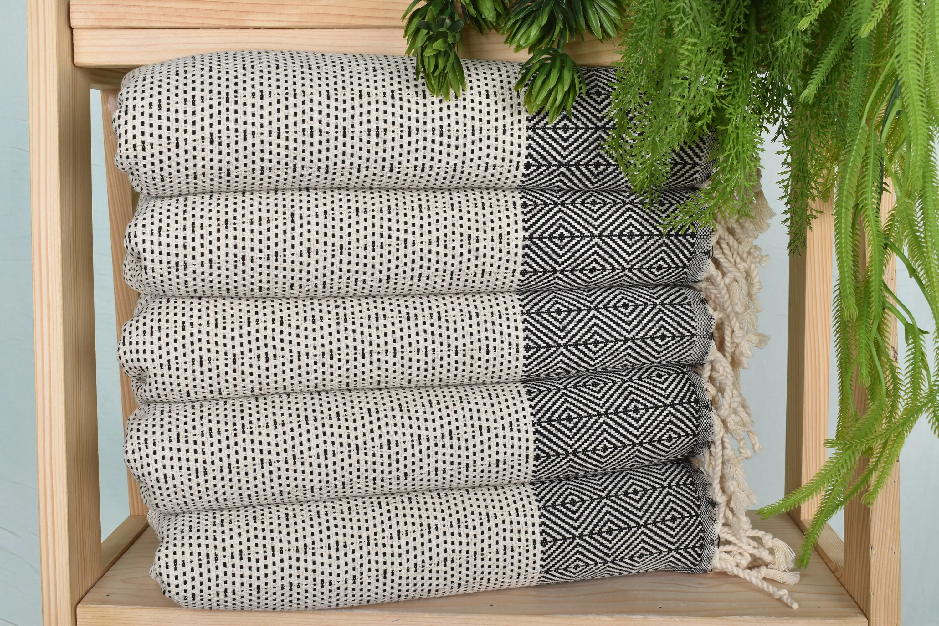Diamond Dish Towel Black Cotton Tea Towel, 18x36 Inches - 1