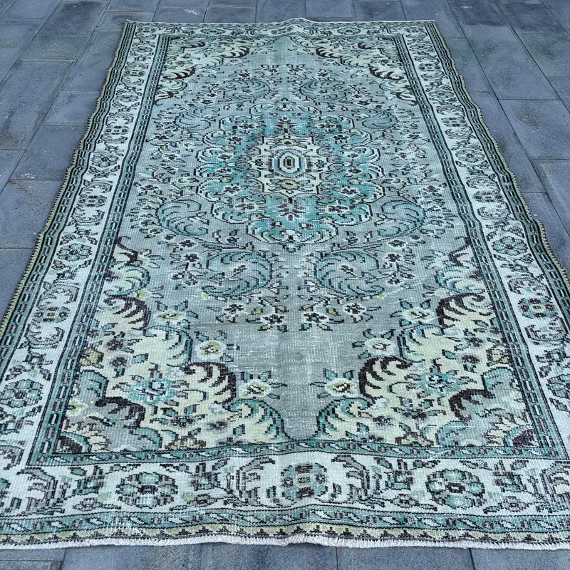 Türkischer großer Teppich 6,3 x 9,8 Fuß, Vintage Oushak Wollteppich mit blauem Blumenmuster - 1