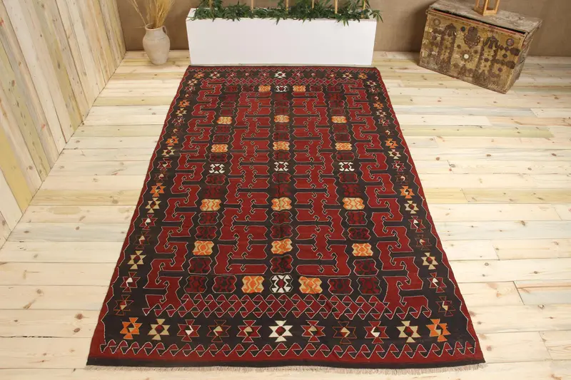 Handmade Red Ombré Rug, 0.5x9.3 ft Chic Decor