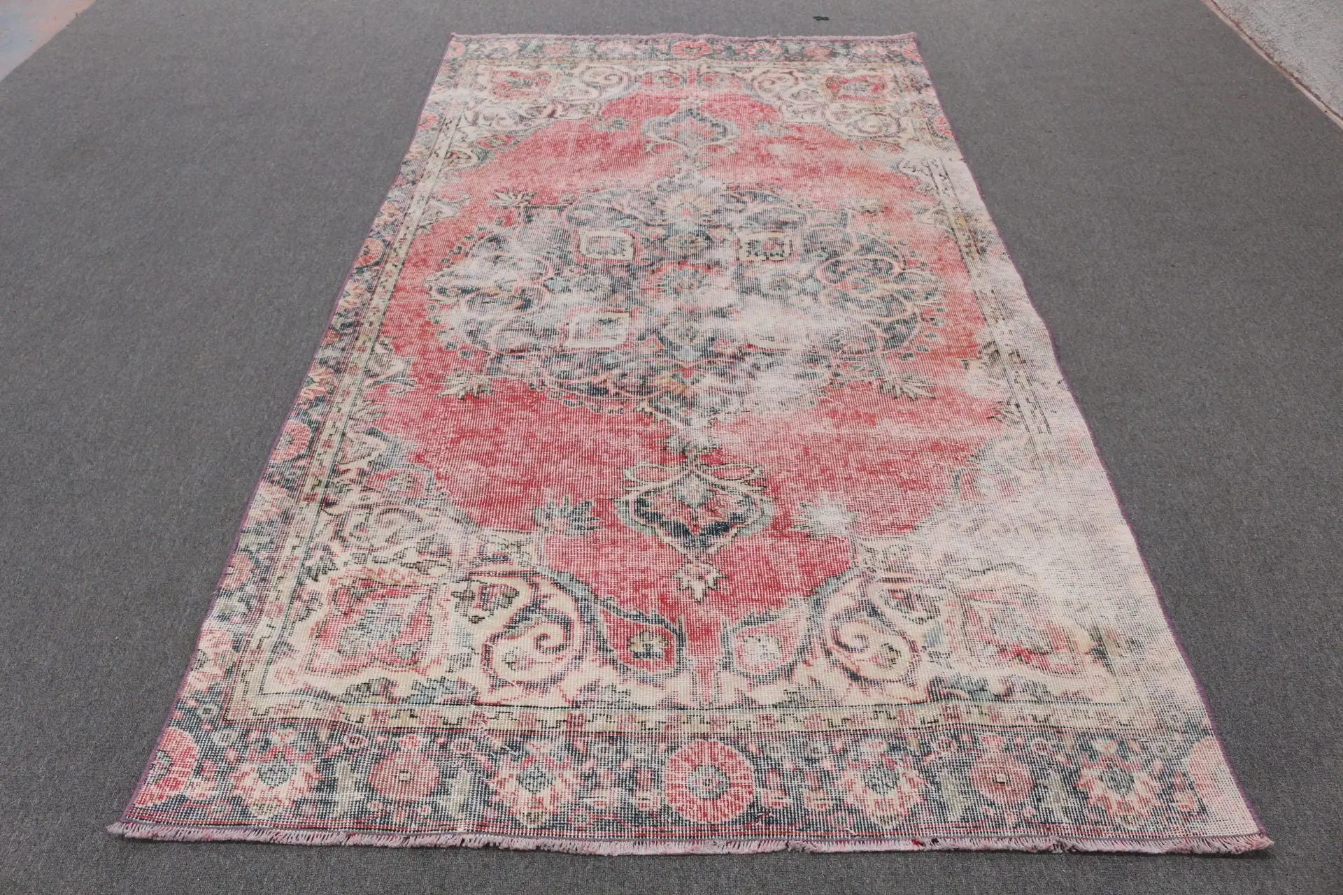 Vintage Turkish Rug, 5x9.1 ft Large Rug, Red Oriental Rug - 1