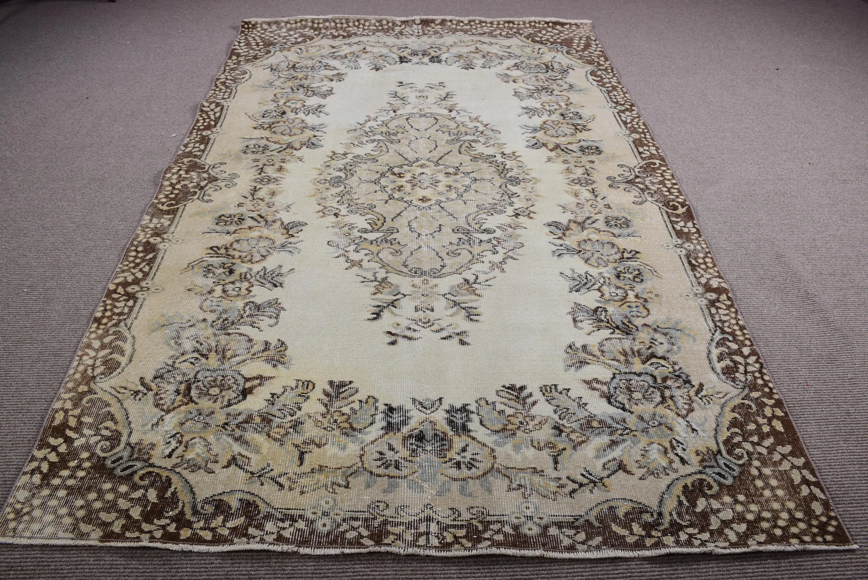 Türk 5.8x8.8 ft Halı, Vintage Halı, Kahverengi Çiçekli Yün Halı - 1