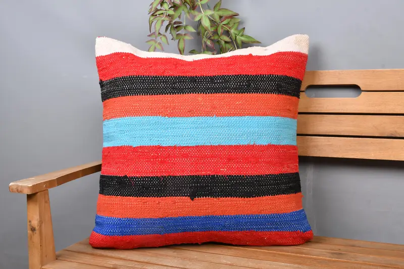 Almohada de tiro de rayas rojas y verdes, cojín bordado hecho a mano