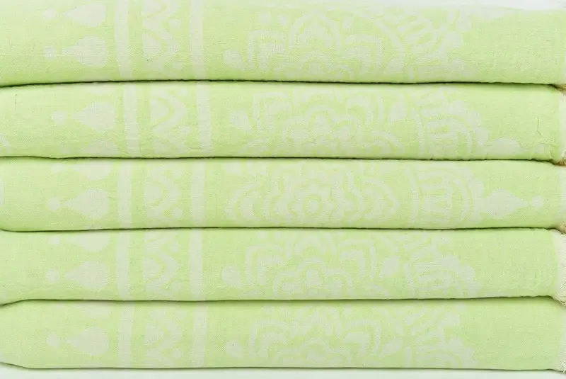 Bath towel, Yoga Towel, Bachelorette Party Decorations, Custom Wedding Gifts, Personalized Gift For Her, 74x36 Cotton Floral Patterned Towel - 3