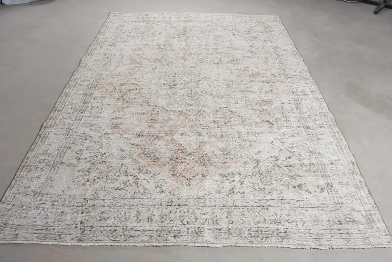 Vintage Turkish Rug, 6.46x9.4 ft Large Rug, White Gray Floral Rug - 1
