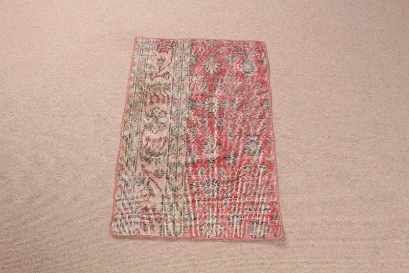 Alfombra oriental roja, 5x9 ft, elegante acento beige