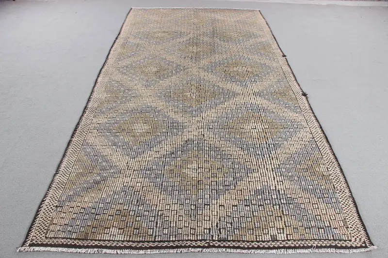 Elegant Beige & Purple Rug, 5.3x10.2 ft Floral & Paisley