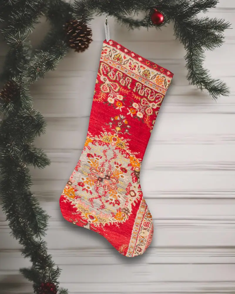 Şenlikli Noel Süsleri Deseni, Kırmızı ve Bej 12 İnç Çorap