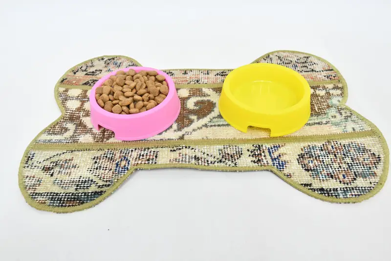 ボヘミアンラウンドウールプレースマット、ブラウンとベージュの伝統的なマット