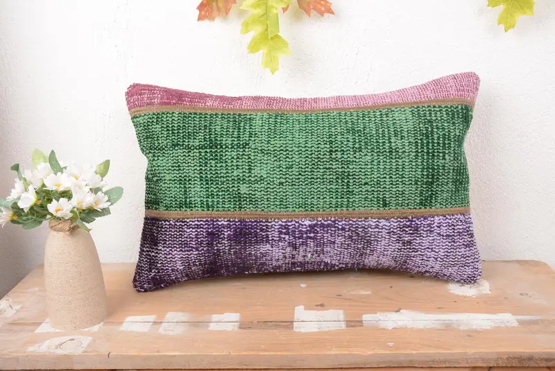 Handgefertigtes Patchwork-Wurfkissen in Grün und Lila, Vintage-Rechteckkissen
