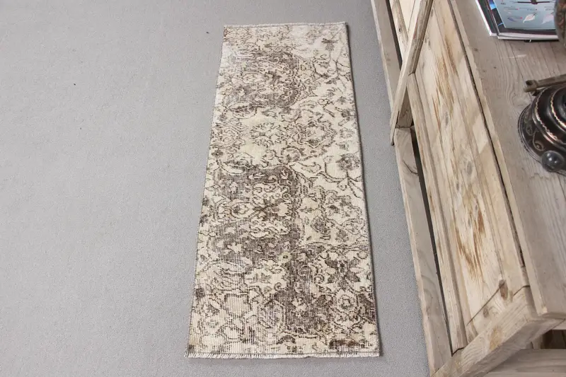 Eleganter beige-brauner Teppich, 1,5 x 4 Fuß, floral und geometrisch