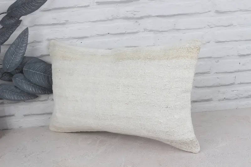 Vintage Pillow Sham, 12x20 White Cushion Case, Vintage Kilim Throw Pillow, Kilim Pillow Cover, Pillow Sham, Retro Pillow, Turkish Kilim Pillow - 4