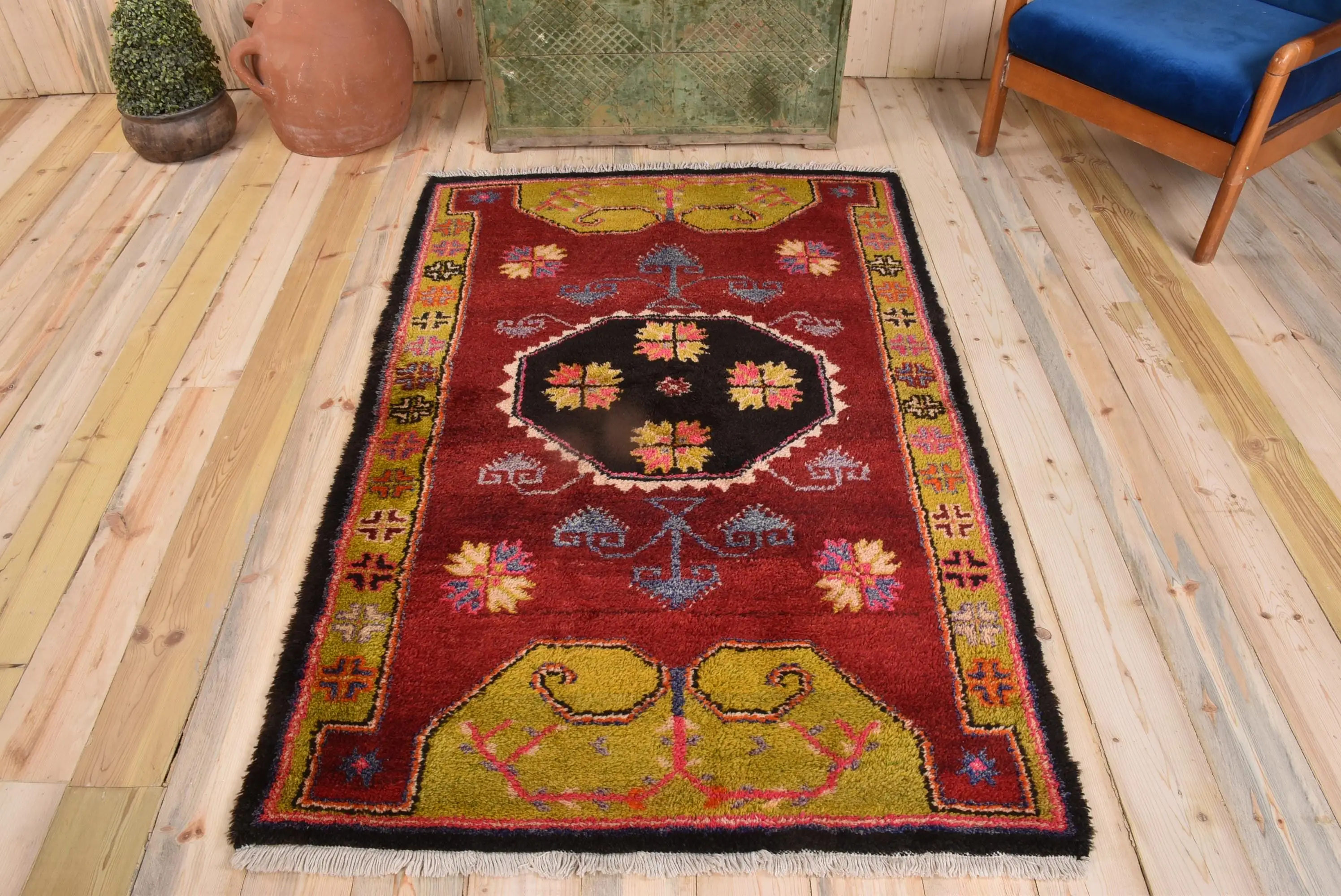 Alfombra de acento turco, alfombra vintage de 3,6x5,8 pies, alfombra de lana Ikat roja - 1