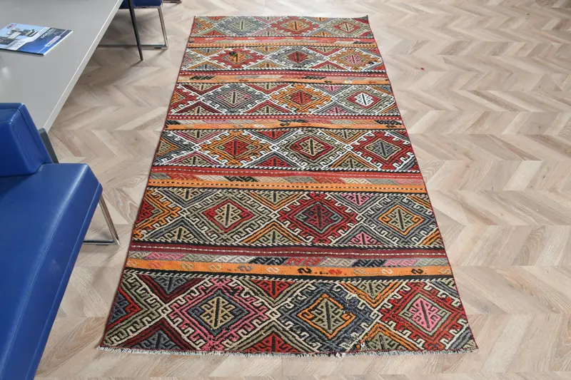 Kırmızı İkat Halı, 3,8x7,7 ft Canlı Dekor