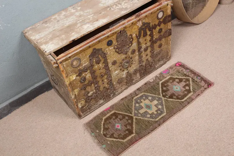 Grüner Blumenteppich, 1 x 2,7 Fuß, elegantes beiges Paisley-Design