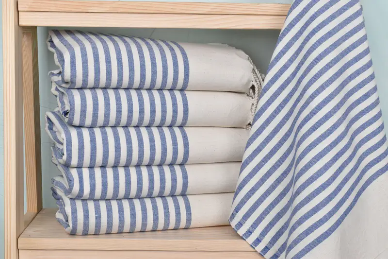 Handmade Gift, Lightweight Turkish towel, Sand-resistant towel, Girls Weekend Getaways Gifts, Best Friend Christmas Gift, 70x40 Cotton Striped Towel - 1