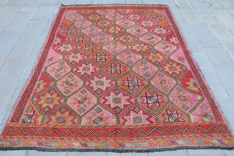 Alfombra Roja y Rosa 19x25m Diseño Botánico