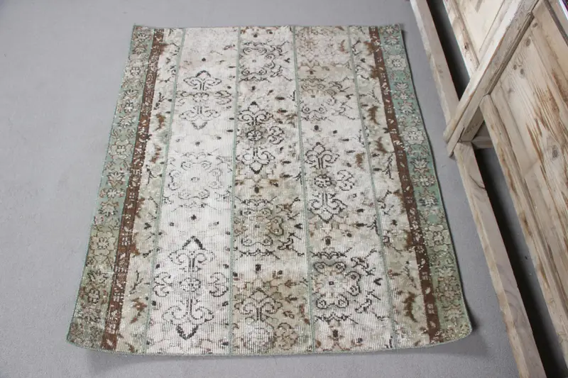 Green Animal Print Rug, 3x4 ft Elegant Decor