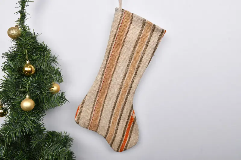 Şenlikli Noel Süsleri Deseni, 7 İnç Tatil Çorabı
