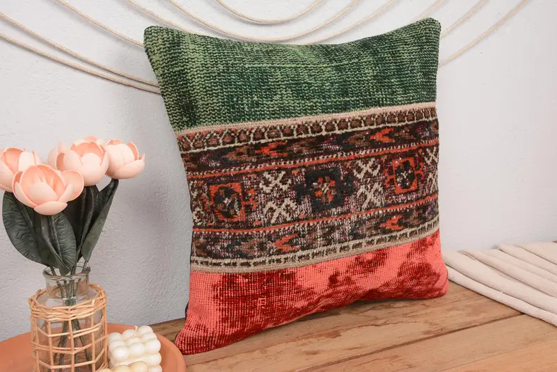 Grünes und rotes Patchwork-Wurfkissen, 20 x 20 besticktes Vintage-Kissen