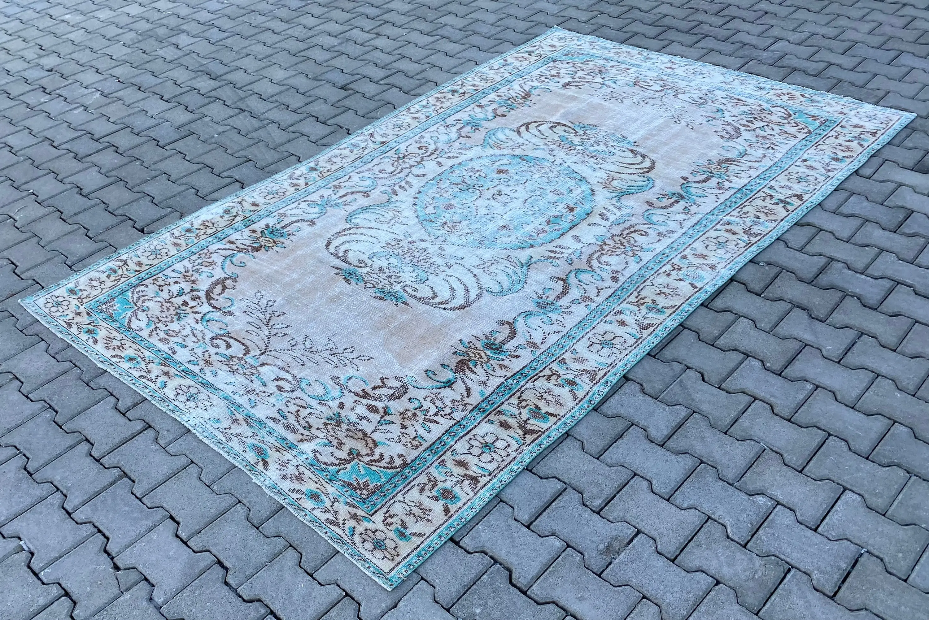 Großer türkischer Vintage-Teppich, 172 x 291 cm, blauer Blumenteppich - 1