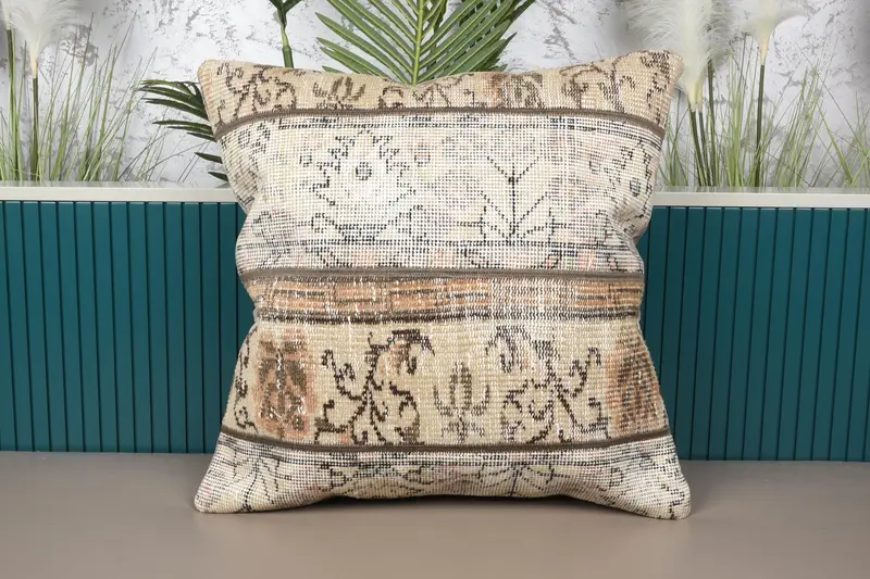 Beige & braunes Patchwork-Wurfkissen, 24x24 Vintage-Kissen