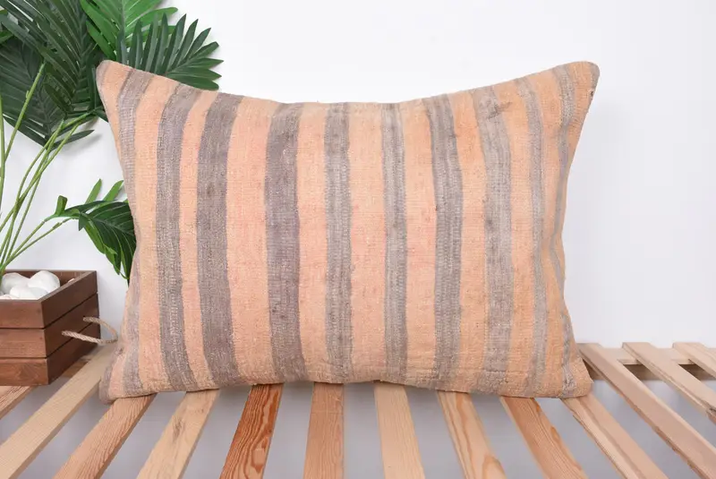 Cushion Case, Vintage Throw Pillow Sham, Ethnical Kilim Rug Pillow, 20x28 Beige Pillow, Handmade Kilim Cushion, Turkish Pillow - 1