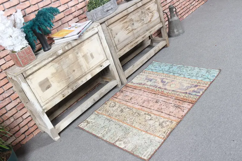 Türk Vintage Halı, 2.4x3.4 ft Oushak Halı, Mavi Hayvan Baskı Yün Halı - 1