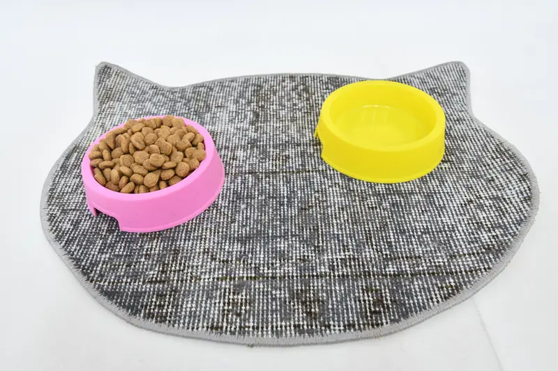 Şık Mavi & Bej Kilim Evcil Hayvan Yastığı, Kaymaz Mama Minderi