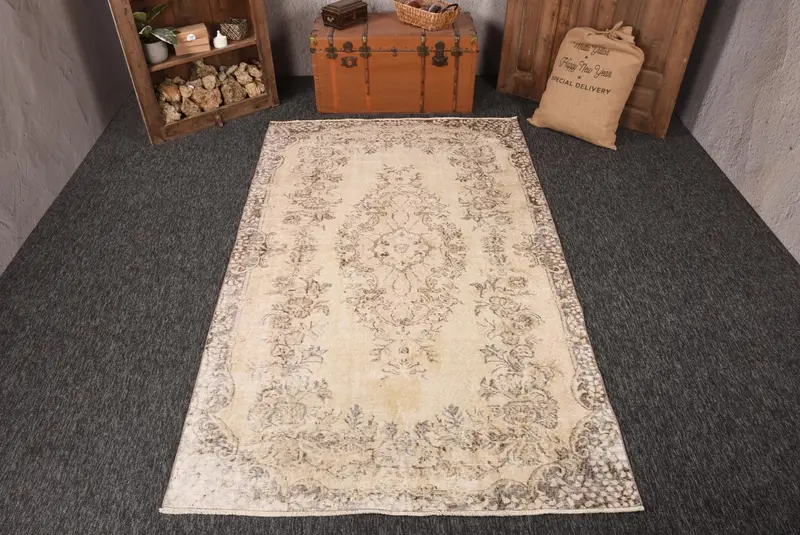 Vintage Rug, 5.1x8.5 ft Large Turkish Rug, Oushak Beige Brown Floral Rug - 1