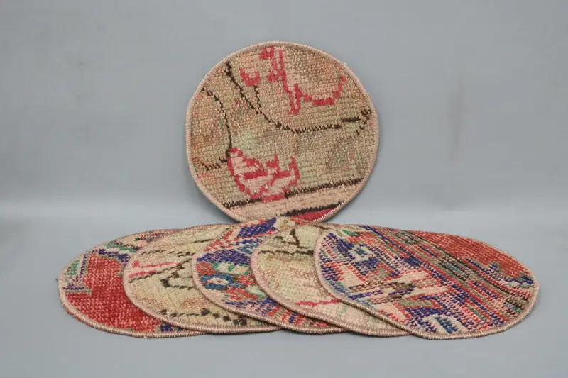 Böhmische Tischsets mit roten Kreisen, böhmisches Dekor aus Baumwolle und Wolle