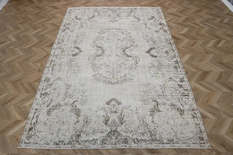 Vintage Rug, Large 6.4x10 ft Rug, Oushak Gray Bordered Rug - 1
