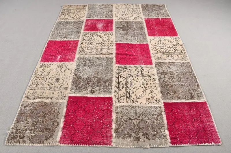 Alfombra Gris y Rosa Diseño Geométrico Rayas 1,6x2,2m