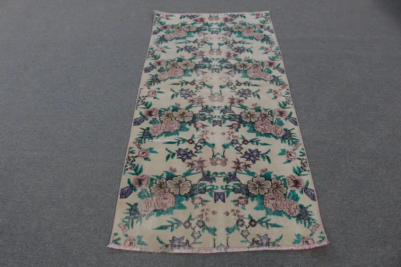 Eleganter orientalischer Teppich in Beige und Grün, 1,8 x 1,8 m, schickes Dekor