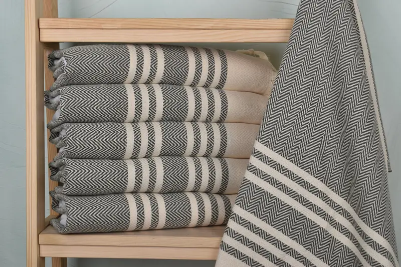 Monogram Turkish Bath Towel, Monogrammed Hand Towel, Personalized Gifts, Wedding Favors, Valentines Day Gift Idea, 36x20 Cotton Herringbone Towel - 2