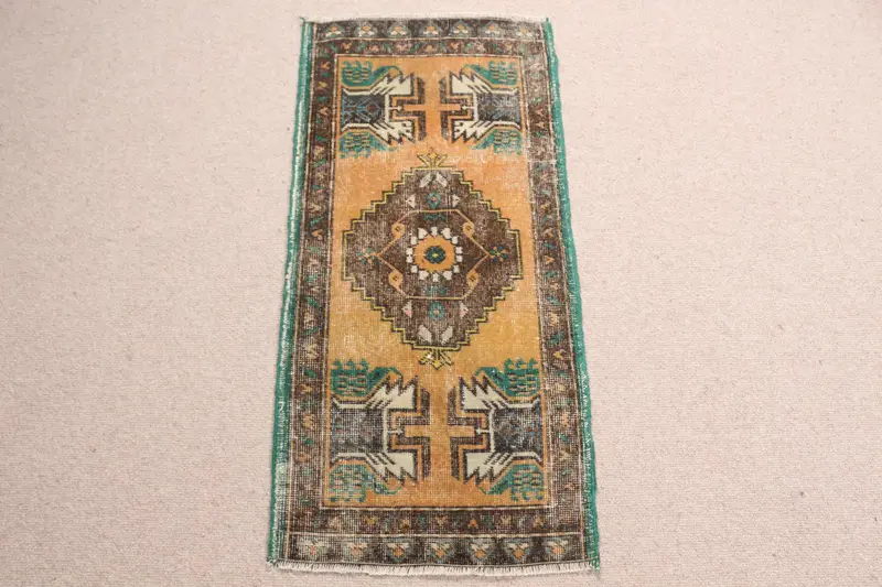 Alfombra abstracta amarilla, 1,6x3,3 pies con detalles en marrón