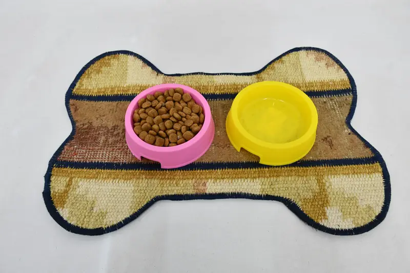 Rahat Kahverengi Evcil Hayvan Pedi, Dayanıklı ve Emici Evcil Hayvan Matı