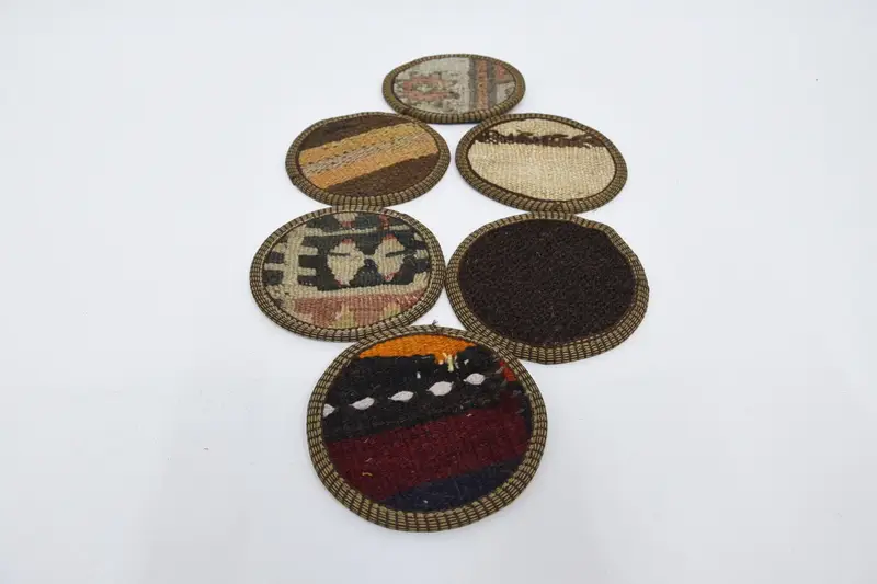 Braun und gelb gestreifter Untersetzer, langlebiger gewebter Untersetzer